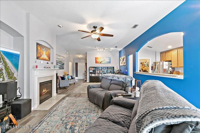 6439 SILK LEAF Lane, Jacksonville, FL 32244