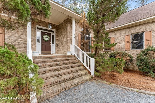 12 Chestnut Court, Pinehurst, NC 28374