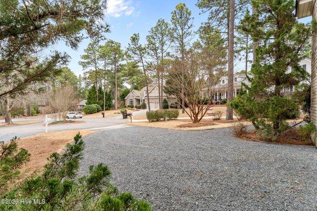 12 Chestnut Court, Pinehurst, NC 28374