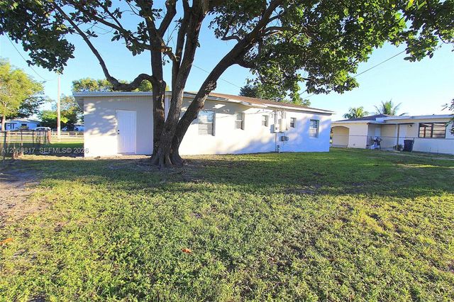 14340 Graves Drive, Miami, FL 33176