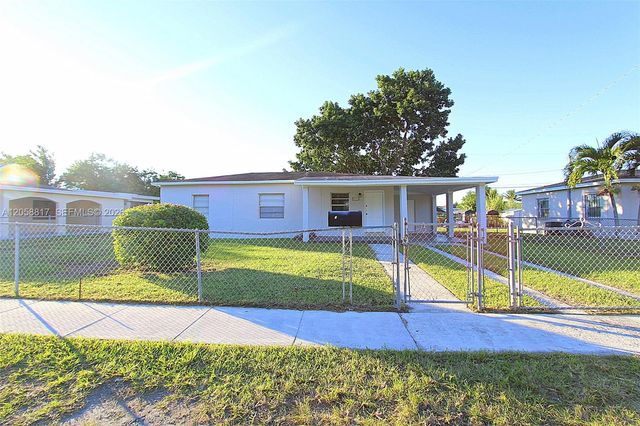 14340 Graves Drive, Miami, FL 33176