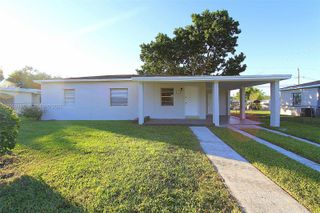 14340 Graves Drive, Miami, FL 33176