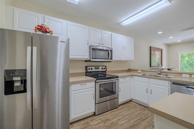 15911 FISHHAWK VIEW DRIVE, Lithia, FL 33547