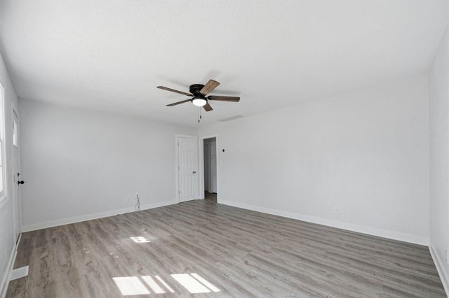 1715 N Joann St, Wichita, KS 67203