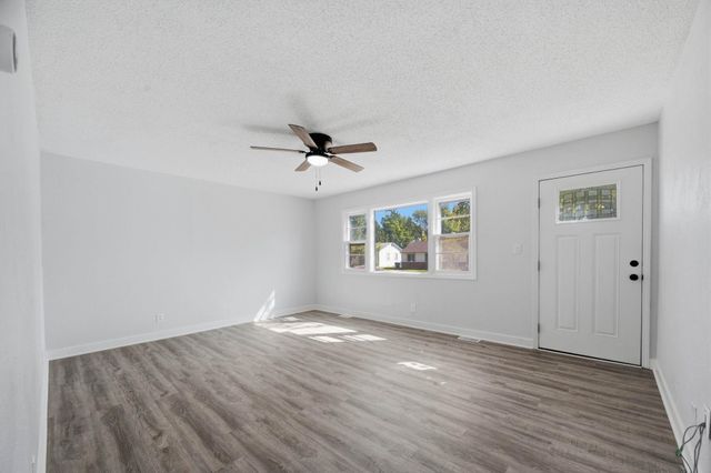 1715 N Joann St, Wichita, KS 67203