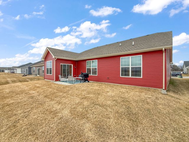 11664 Thomas Street, Winfield, IN 46307
