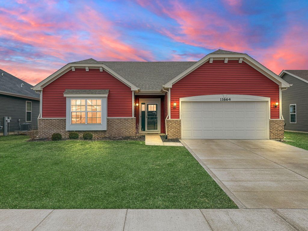 11664 Thomas Street, Winfield, IN 46307