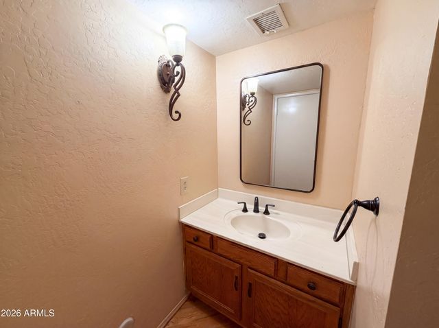 12346 S SHOSHONI Drive, Phoenix, AZ 85044