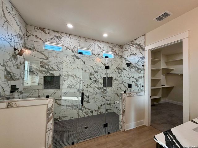 712 County Road 320, Floresville, TX 78114