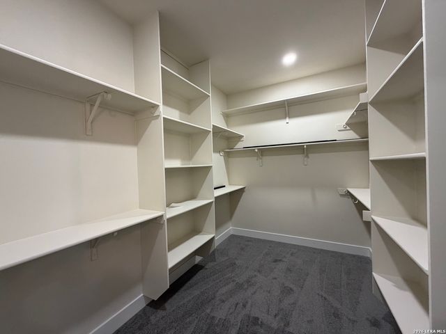 712 County Road 320, Floresville, TX 78114