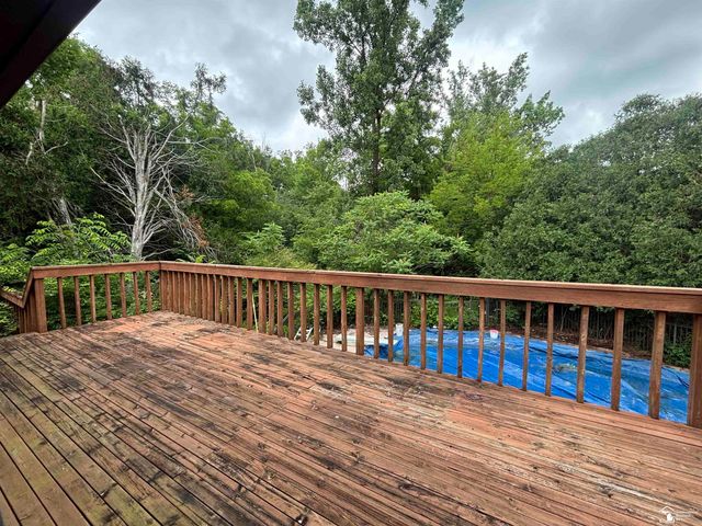 31180 N Park Drive, Farmington, MI 48331