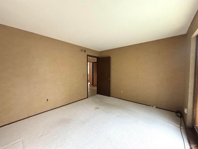 31180 N Park Drive, Farmington, MI 48331