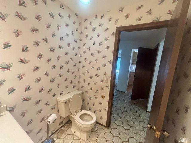 31180 N Park Drive, Farmington, MI 48331