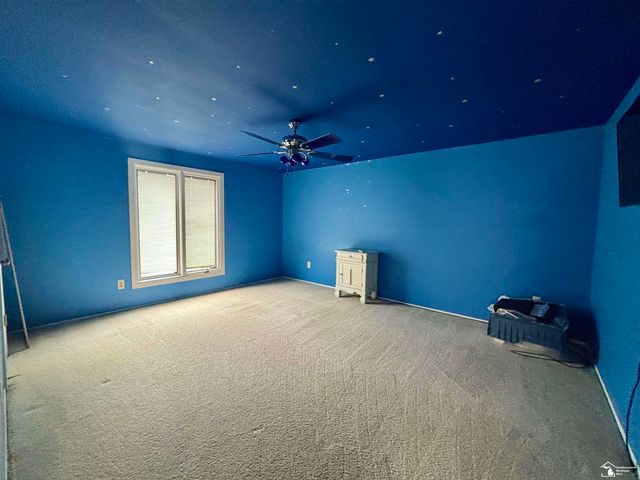 31180 N Park Drive, Farmington, MI 48331