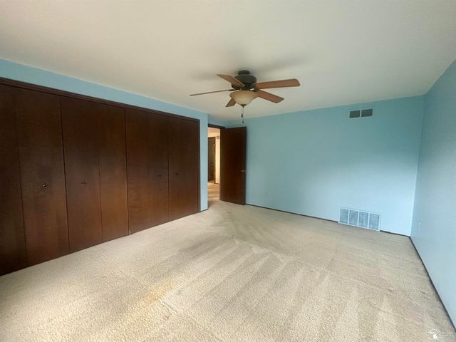 31180 N Park Drive, Farmington, MI 48331