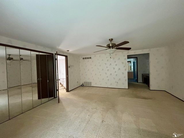 31180 N Park Drive, Farmington, MI 48331
