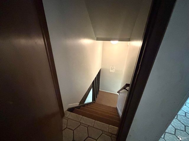 31180 N Park Drive, Farmington, MI 48331