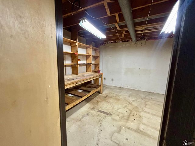 31180 N Park Drive, Farmington, MI 48331