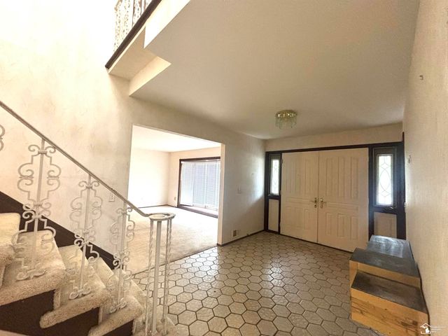31180 N Park Drive, Farmington, MI 48331