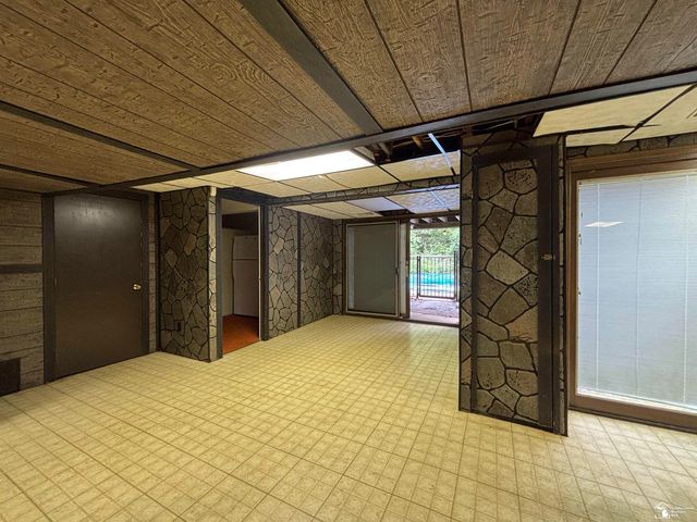 31180 N Park Drive, Farmington, MI 48331
