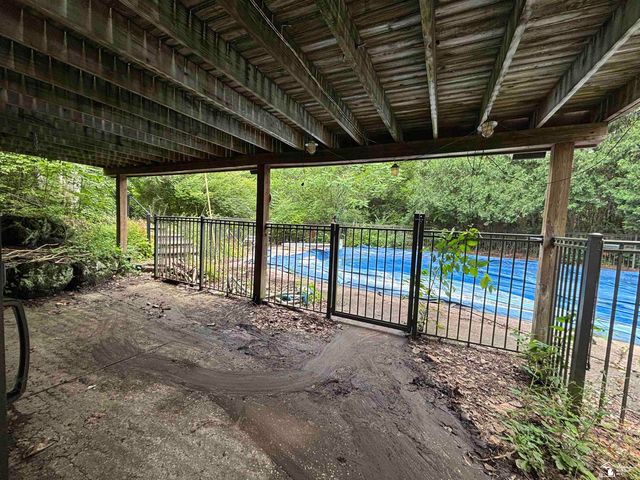 31180 N Park Drive, Farmington, MI 48331