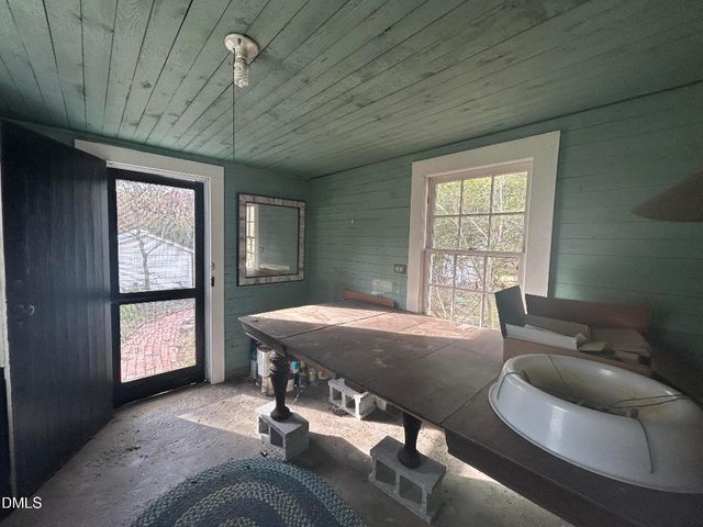 906 Old Lystra Road, Chapel Hill, NC 27517