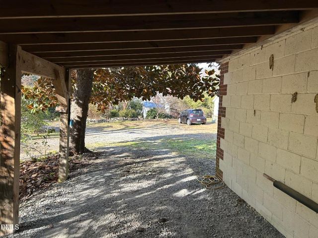 906 Old Lystra Road, Chapel Hill, NC 27517