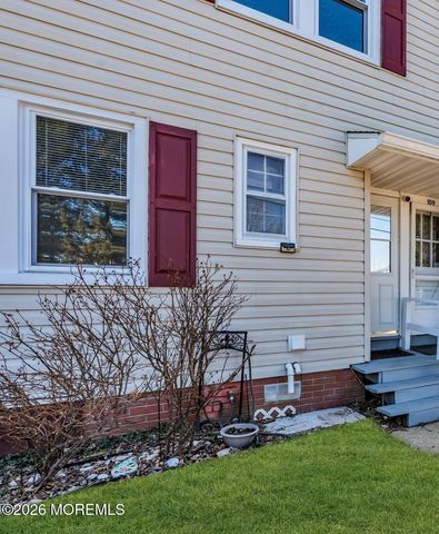 111 Barker Avenue, Shrewsbury Twp, NJ 07724