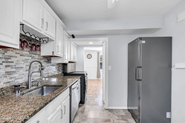 111 Barker Avenue, Shrewsbury Twp, NJ 07724