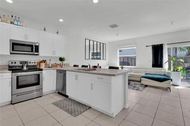1469 SE 26th Ter, Homestead, FL 33035