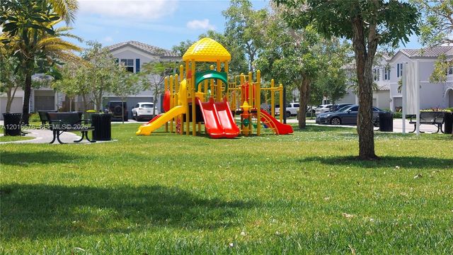 1469 SE 26th Ter, Homestead, FL 33035
