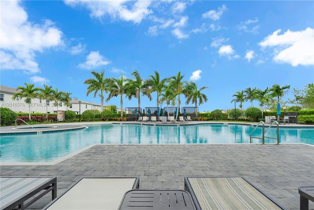 1469 SE 26th Ter, Homestead, FL 33035