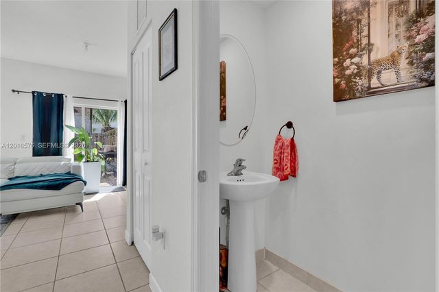 1469 SE 26th Ter, Homestead, FL 33035