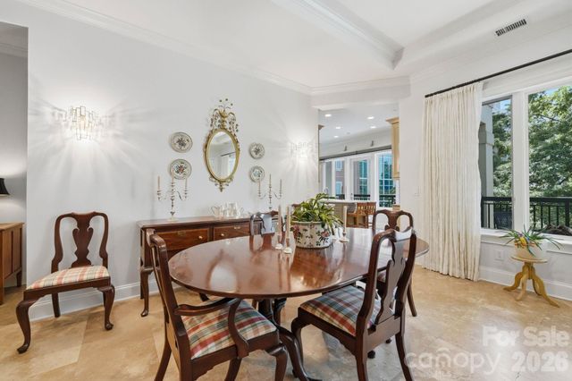 229 N Church Street 403, Charlotte, NC 28202