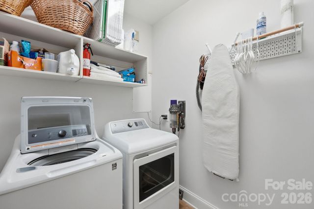 229 N Church Street 403, Charlotte, NC 28202