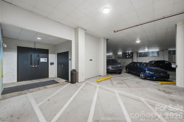 229 N Church Street 403, Charlotte, NC 28202