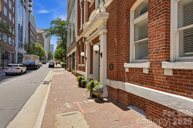 229 N Church Street 403, Charlotte, NC 28202