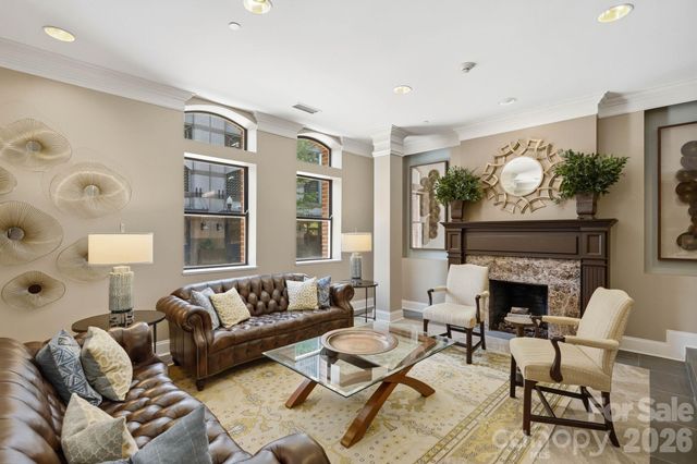 229 N Church Street 403, Charlotte, NC 28202