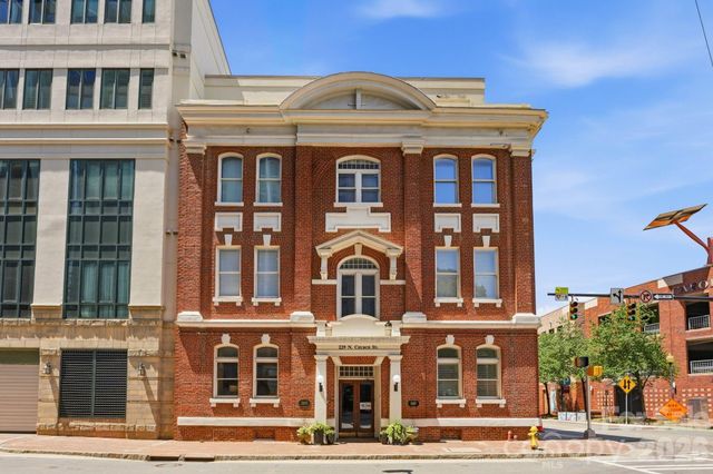 229 N Church Street 403, Charlotte, NC 28202