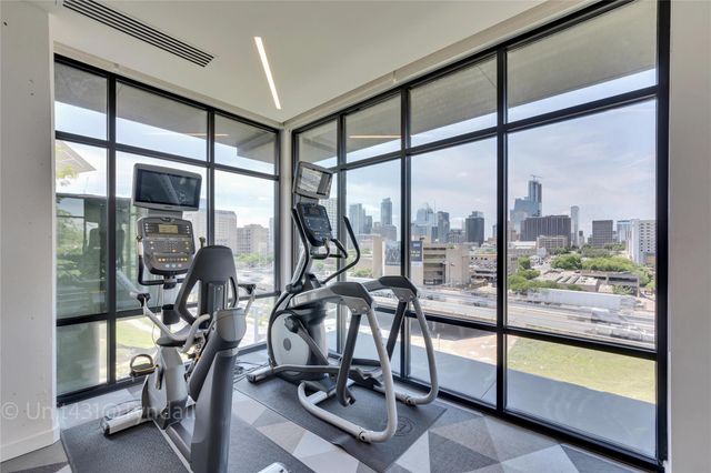800 Embassy DR 431, Austin, TX 78702