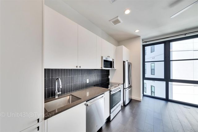 800 Embassy DR 431, Austin, TX 78702