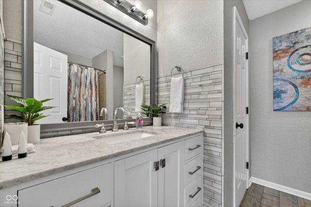 9941 Comb Run Court, Avon, IN 46123