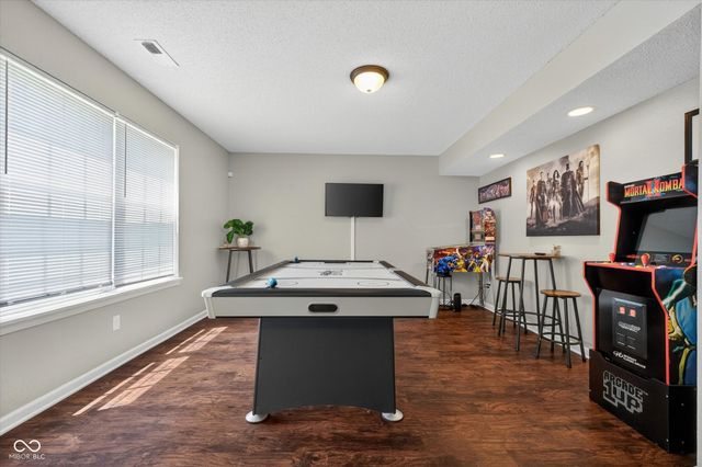 9941 Comb Run Court, Avon, IN 46123