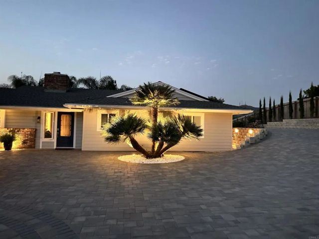 1001 Riverview Drive, Fallbrook, CA 92028