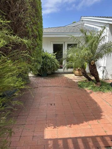 1001 Riverview Drive, Fallbrook, CA 92028