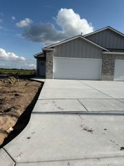 12805 E Blake St, Wichita, KS 67230