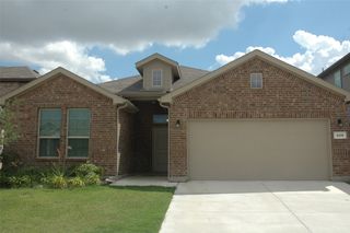 209 Frenchpark Drive, Fort Worth, TX 76052
