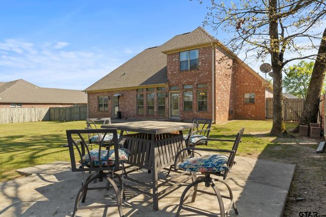 1203 Silver Oak Street, Mount Pleasant, TX 75455
