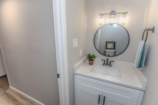 13009 Wirevine Lane, Houston, TX 77072