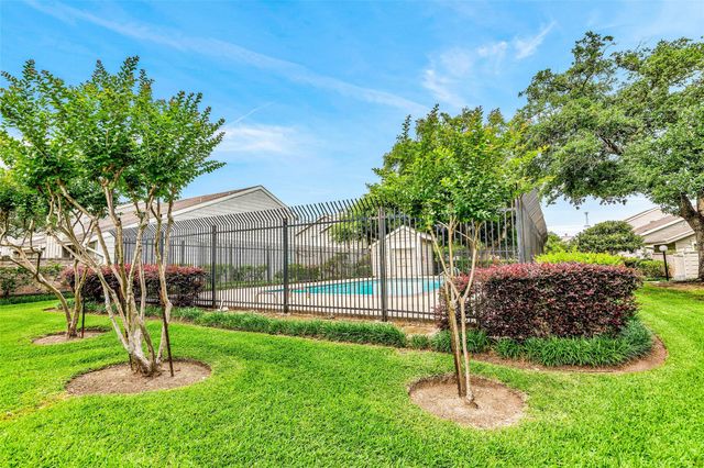 13009 Wirevine Lane, Houston, TX 77072